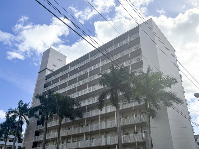 Lincoln Towers Condo photo 2